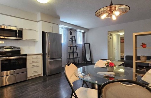 Highland Copropriété | A Modern and Executive Unit~1 Parking Spot&Great Location - Close To Everything