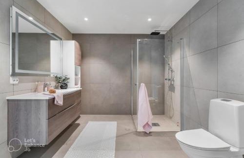 Kvaloya Maison | A Modern Home in Nature's Embrace