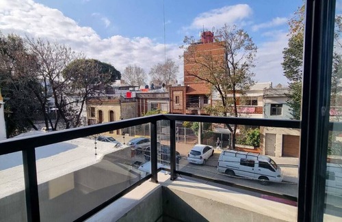 Pocitos Appartement | A modern loft with a smart key system, located close to a Mall and beaches.