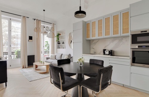 Quartier du Faubourg-Montmartre Appartement | Un Contemporain 1-CH/ 1SdB à Opéra.