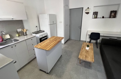 Netanya Appartement | A new and spacious apartment with a private yard and jacuzzi