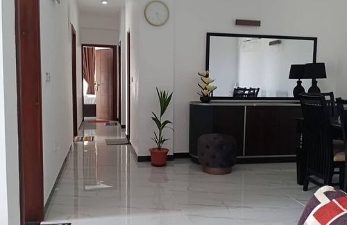 Wellawatta North Appartement | A-One Residency sea view Apartment