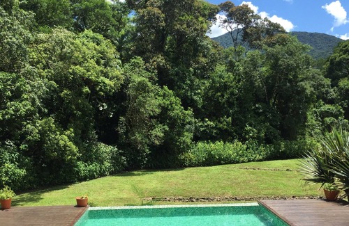 Sao Sebastiao Maison | Un paradis dans l'arrière-pays de la superbe One-House de style thaïlandais