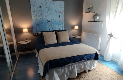 Tresses Lit Et Petit-Déjeuner | A peaceful haven with swimming pool, 20 minutes from Bordeaux and its vineyards.