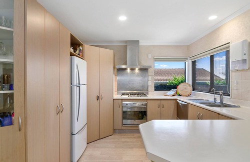 Owhata Maison | A Peaceful Paradise for Families and Large groups. Safe and Secure area