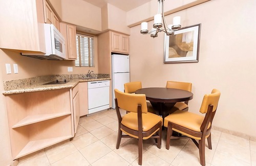 North Scottsdale Hôtel | A Place You'll Surely Enjoy! Full Kitchen, Swimming Pool, Free Parking!