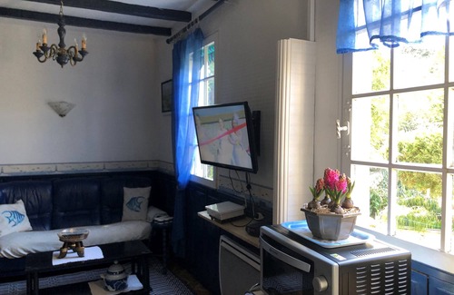 La Jarne Cottage | UNE JOLIE MAISON FRANÇAISE DÉTACHÉE DANS UN JOLI JARDIN-10mn pour les Plages ou La Rochelle