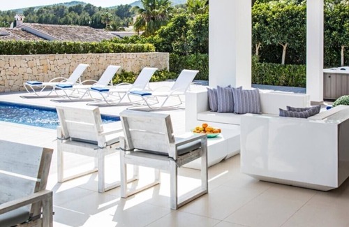 Urbanizacion La Mandarina Maison | A Private Luxury Villa 5 Star accommodation
