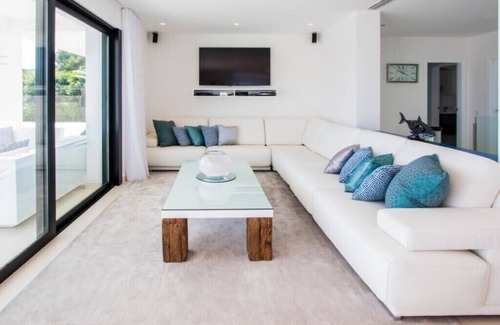 Urbanizacion La Mandarina Maison | A Private Luxury Villa 5 Star accommodation