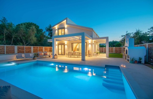 Laganas Villa | A private new villa in Lagana Resort
