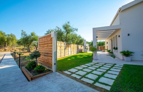 Laganas Villa | A private new villa in Lagana Resort