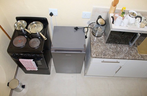Polokwane Lit Et Petit-Déjeuner | A private space located just 5km to mall of the north