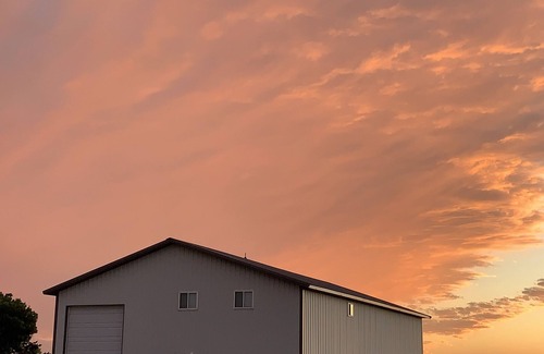 Kearney Maison | A quiet, relaxing country stay close to Kearney's amenities!