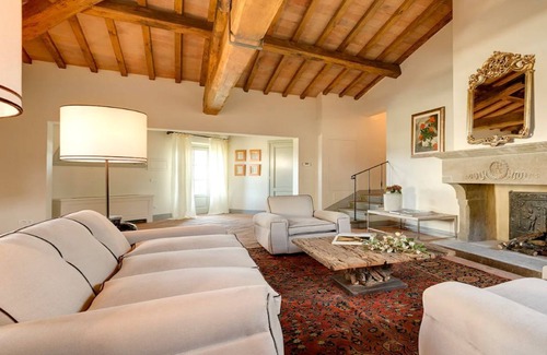 Impruneta Maison | A RARE STAY AT A 14TH - CENTURY HISTORICAL ESTATE ON THE EDGE OF FLORENCE