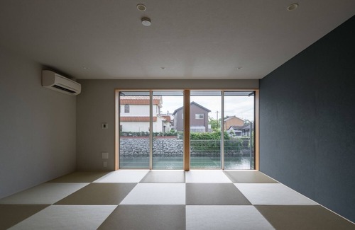 Kuwana Hôtel | A relaxing space where you can feel the waterside / Kuwana Mie