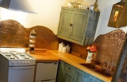 Pilar Maison | Une rivière privée, un spa d'eau minérale de luxe.