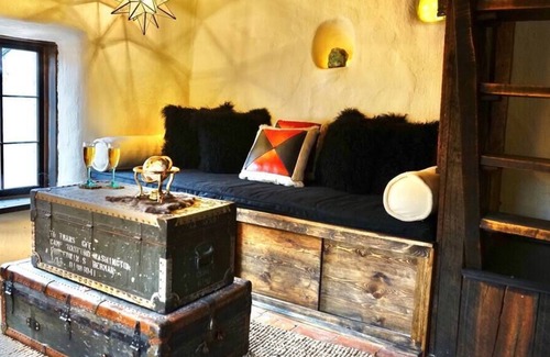Pilar Maison | Une rivière privée, un spa d'eau minérale de luxe.