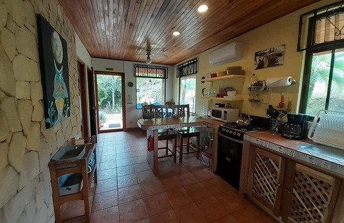 La Fortuna Maison | Un refuge romantique dans la jungle juste pour deux personnes, des vues spectaculaires et une randonnée gratuite dans la nuit!