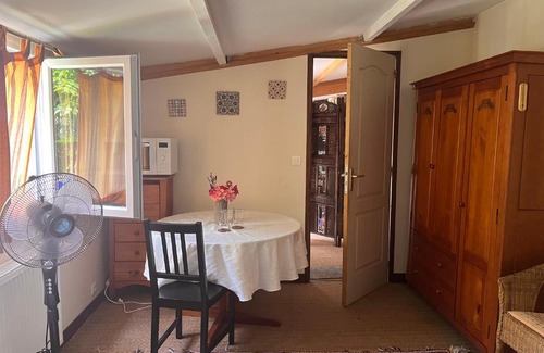 Vitry-sur-Seine Maison | A room and garden close to Paris