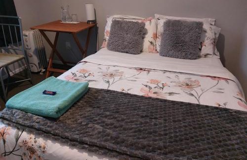 Upper Hutt Maison | A room in a homestay - Upper Hutt