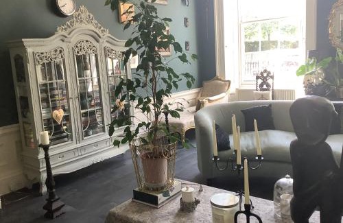 New Town Maison | A Room in the City - West