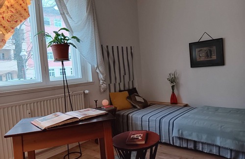 Lichterfelde Copropriété | a ROOM is offered in my flat, i live here too. pls read the text carefully
