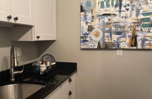 Haverhill Copropriété | A room with a bathroom for rent in a two bedroom two bathroom condo