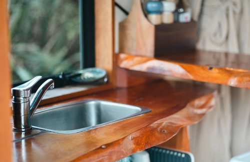 Nelson Region Cabine | Rocky Point Hut Pepin Island