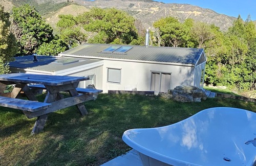 Nelson Region Cottage | Wharangi Cottage, Pepin Island