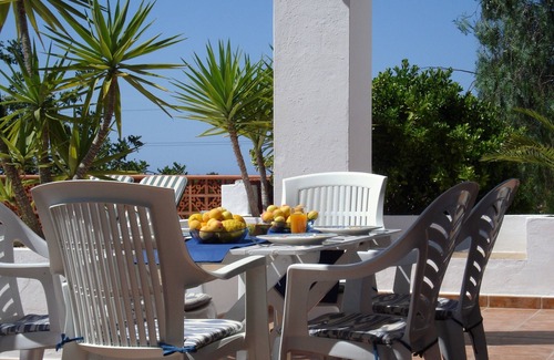 Sant Josep de sa Talaia Villa | Une villa simple mais bien aménagée, vue sur la mer et la climatisation. WIFI