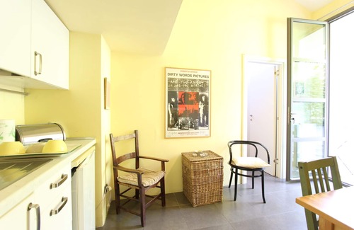 Collevecchio Appartement | Un petit appartement confortable dans une grande villa de luxe près de Rieti
