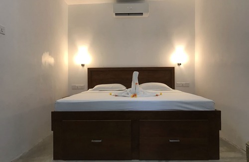 Midigama Cabine | A small cabin near the Midigama beach will all the luxuries you need