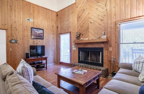 North Litchfield Beach Maison | A Some Place Special Minutes to Beach Sleeps 10