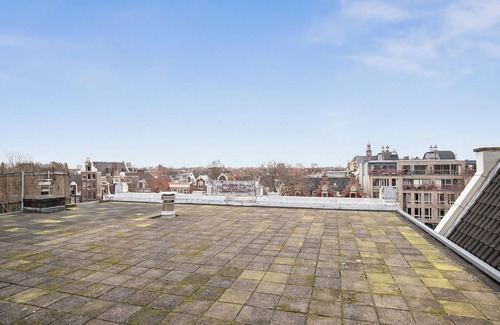 Grachtengordel-West Appartement | A Somptuous Canal Penthouse in the Emperor's Canal in Amsterdam!