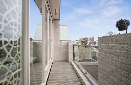 Grachtengordel-West Appartement | A Somptuous Canal Penthouse in the Emperor's Canal in Amsterdam!