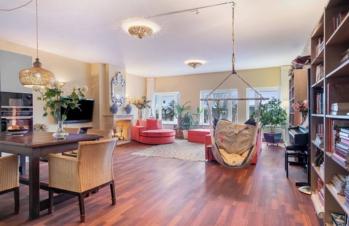 Grachtengordel-West Appartement | A Somptuous Canal Penthouse in the Emperor's Canal in Amsterdam!