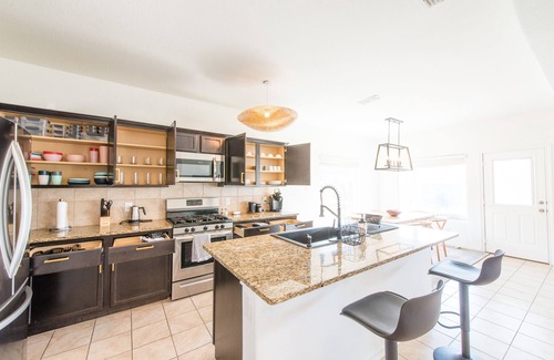 Fort Worth Maison | A Spacious And Fully Stocked House
