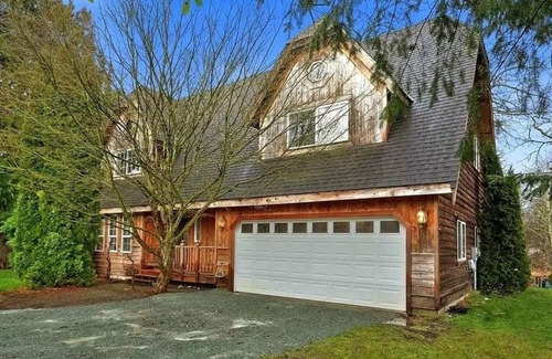 Gold Bar Maison | A spacious home with lots of extras for everyone