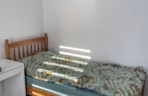 Glasnevin Maison | A spacious room near the city center(Room 1)