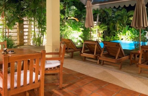 Nai Harn Villa | Une villa spacieuse avec accès à la piscine et 3 chambres