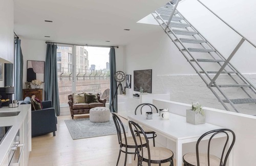South Bank Maison | A Starry Starry Night - Borough - by Frankie Says