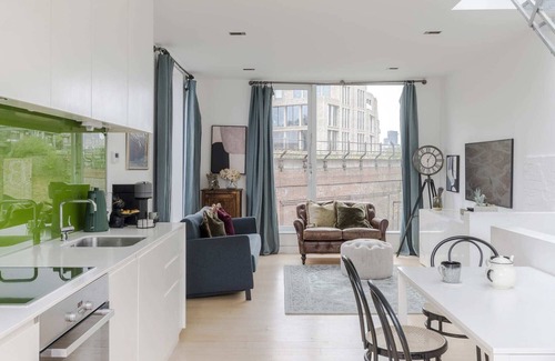 South Bank Maison | A Starry Starry Night - Borough - by Frankie Says