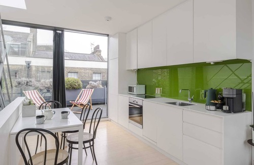 South Bank Maison | A Starry Starry Night - Borough - by Frankie Says