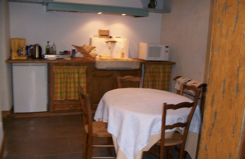 Fabregues Appartement | Un séjour à la Commanderie Templière