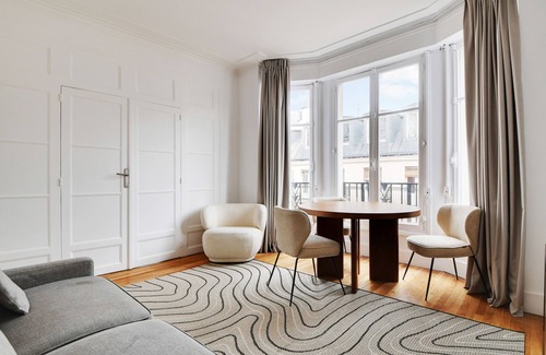 Sorbonne Appartement | A Stunning 1-BDR in Saint Michel / Notre Dame