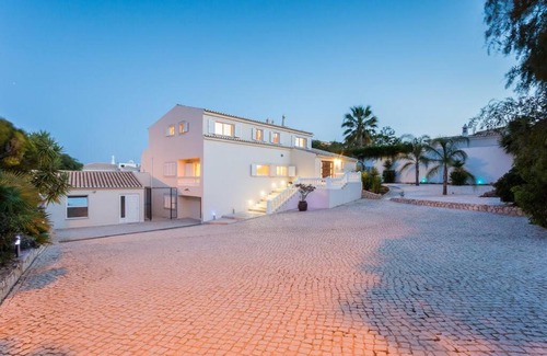 Praia da Luz Villa | A stunning 10-bed villa in Luz!