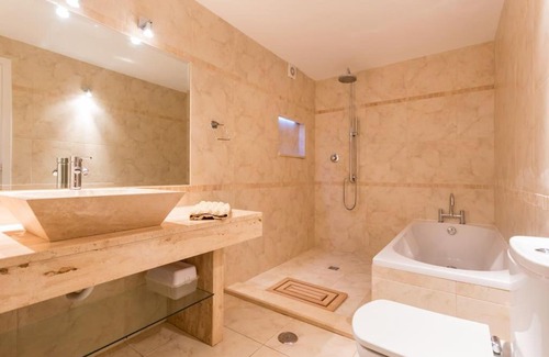 Praia da Luz Villa | A stunning 10-bed villa in Luz!