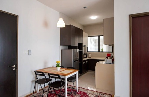 Johor Bahru Appartement | A Stylish 2BR Suite, Water Views, Free Parking