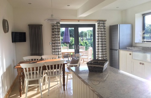 South Wraxall Maison | Une conversion de grange élégante avec le mélange parfait de style industriel et campagnard