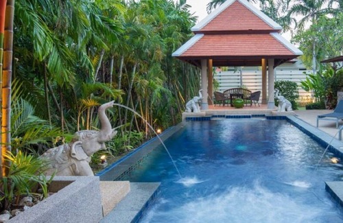 Nai Harn Villa | Une superbe villa de 3 chambres avec accès à la piscine